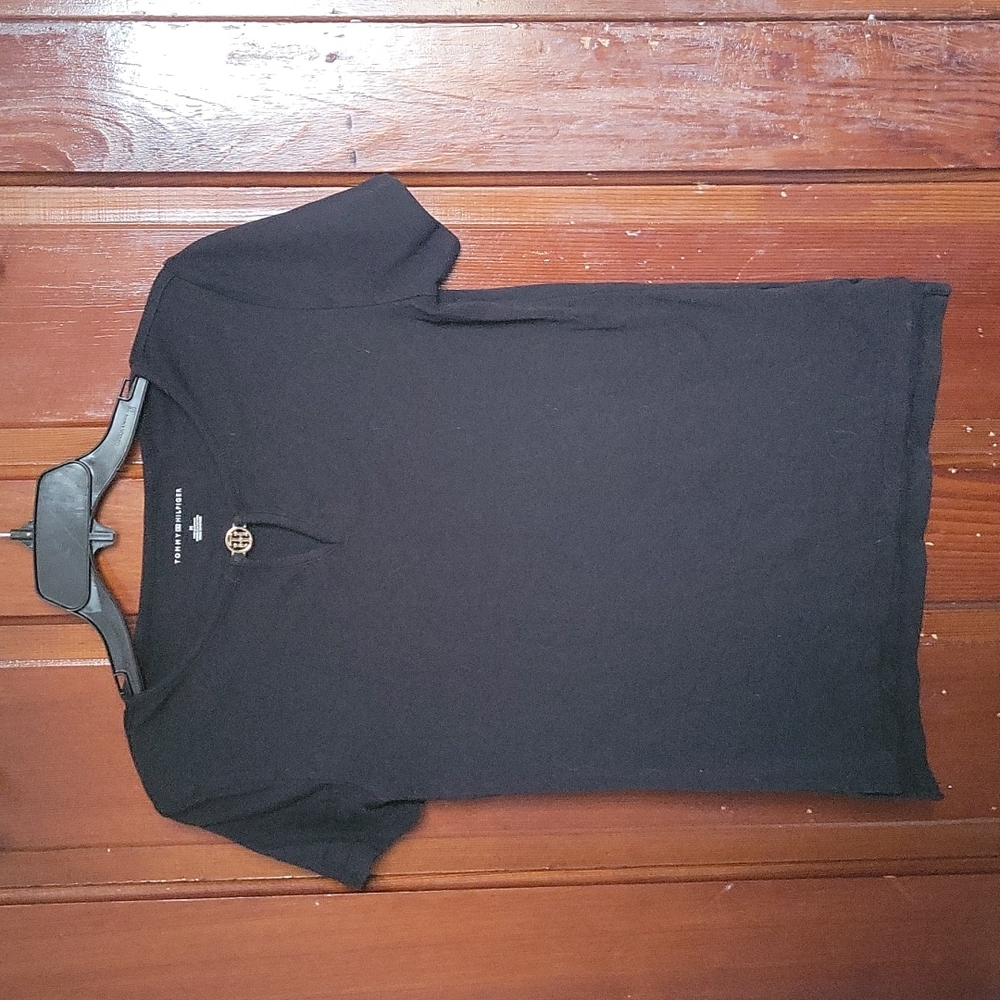 Women's medium Tommy Hilfiger t-shirt in black